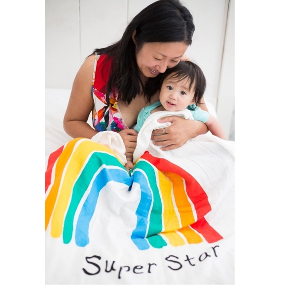 Baby Swaddle Blanket Rainbow - Picture 2 of 3